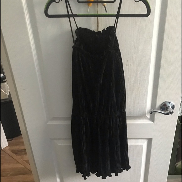 Alexis Flirty Black Mini Dress Size M - Picture 2 of 6